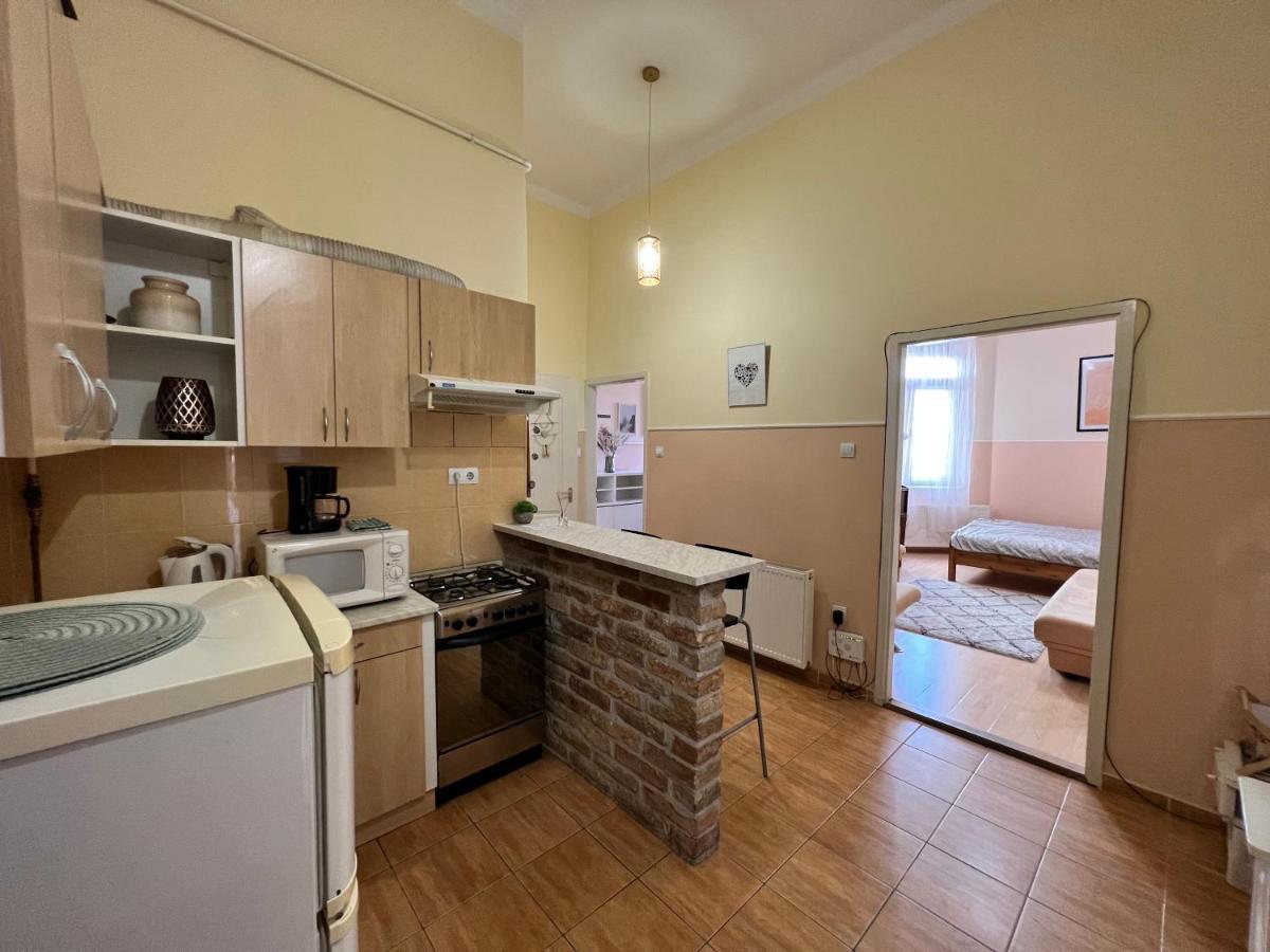 Old Town Apartment Szeged Exterior photo